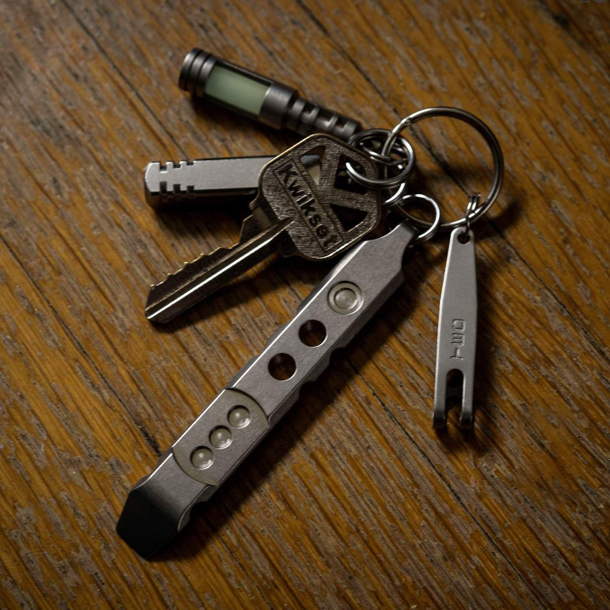 Ti-Pry Titanium Pry Bar Keychain - Työkalu