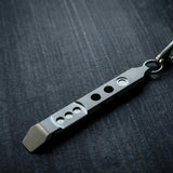 Ti-Pry Titanium Pry Bar Keychain - Työkalu