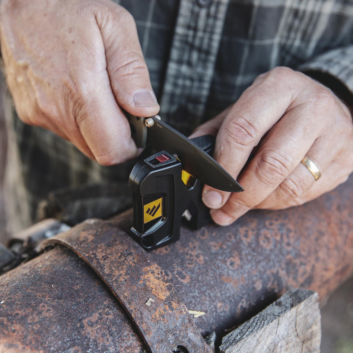 Pivot Knife Sharpener™