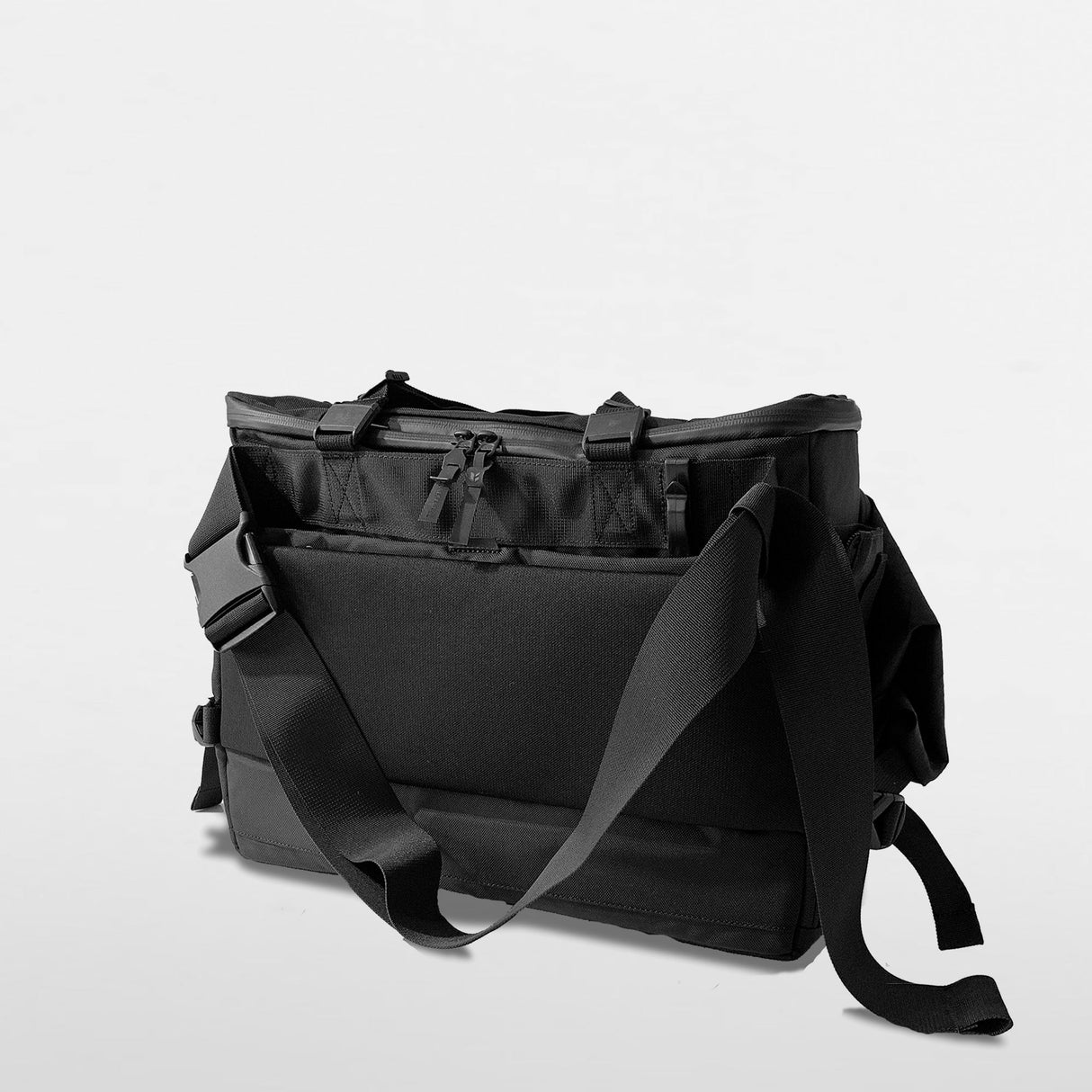 X-TOTE Messenger Tote