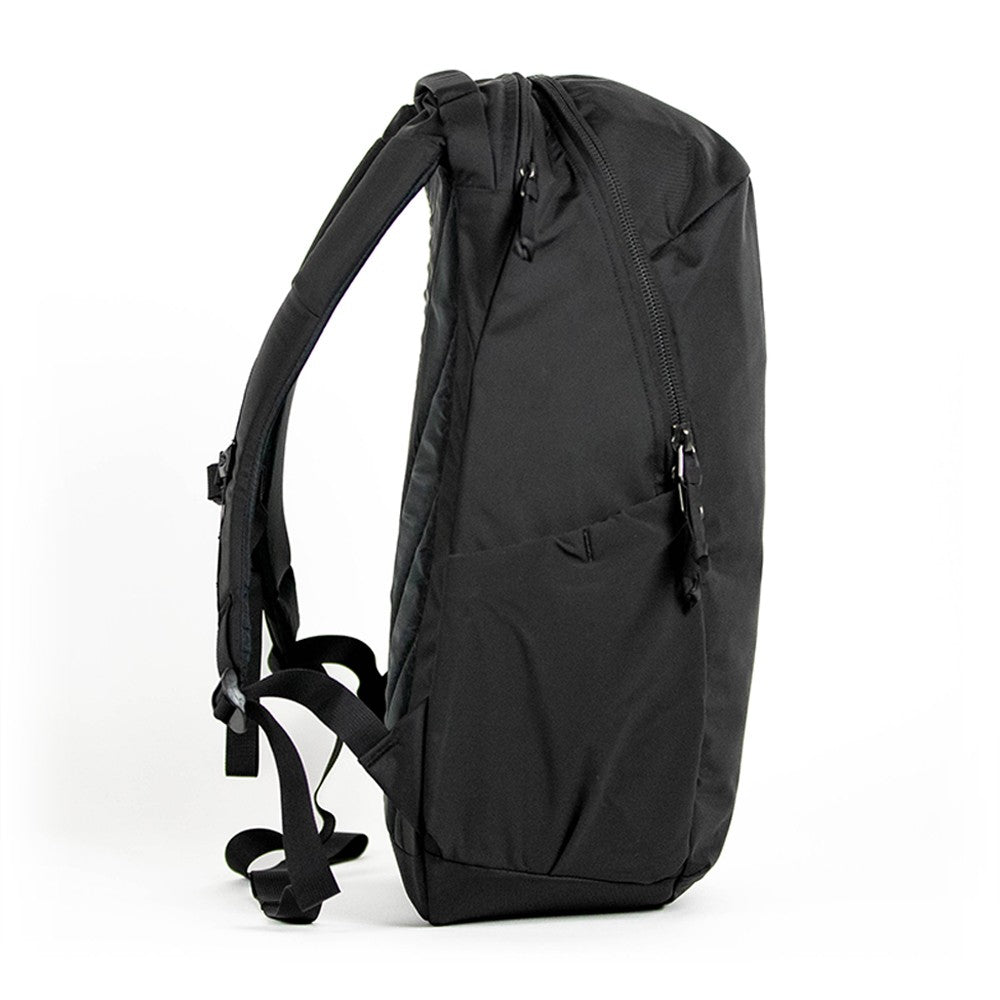 Civic Half Zip 26 L Backpack