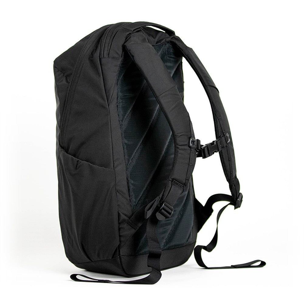 Civic Half Zip 26 L Backpack