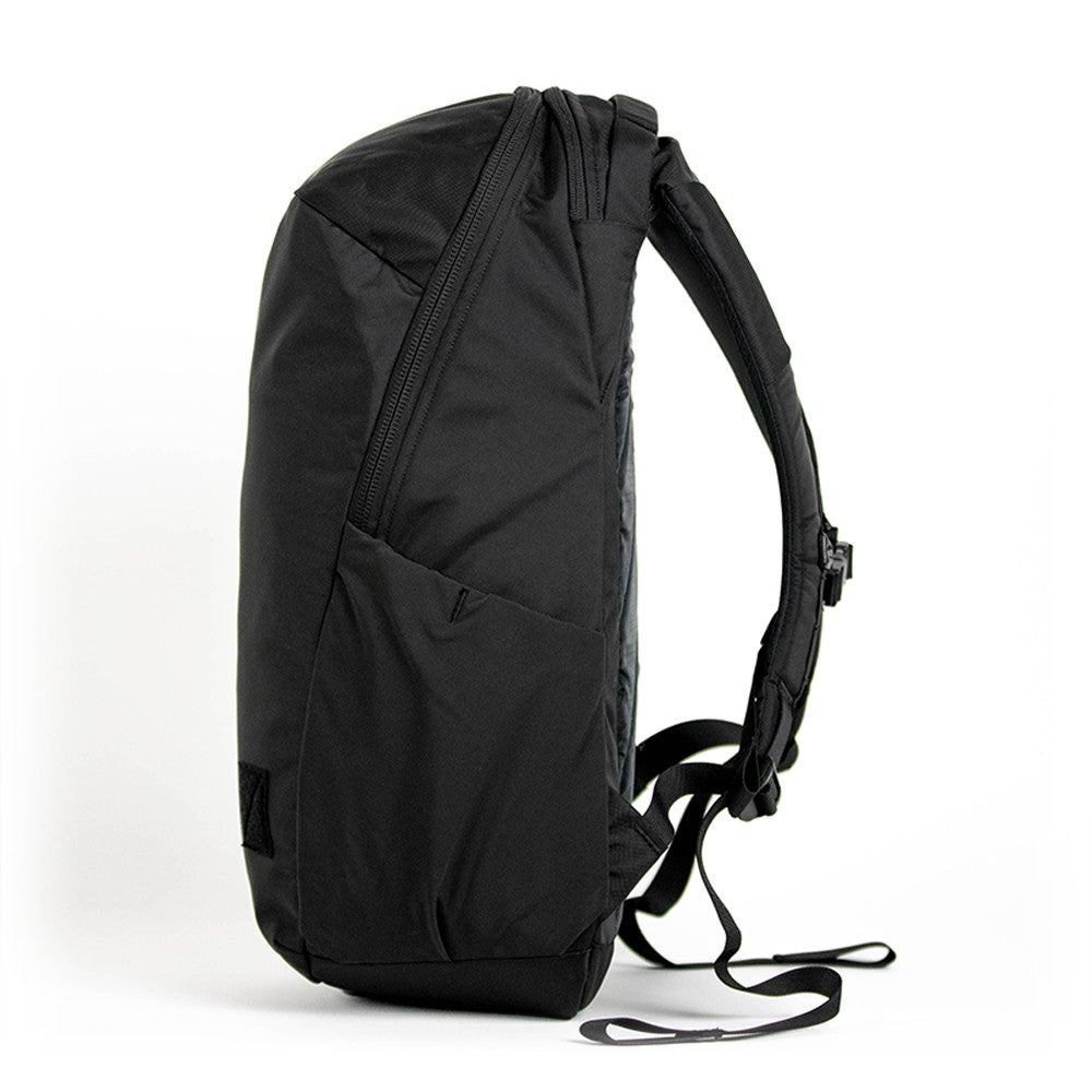 Civic Half Zip 26 L Backpack