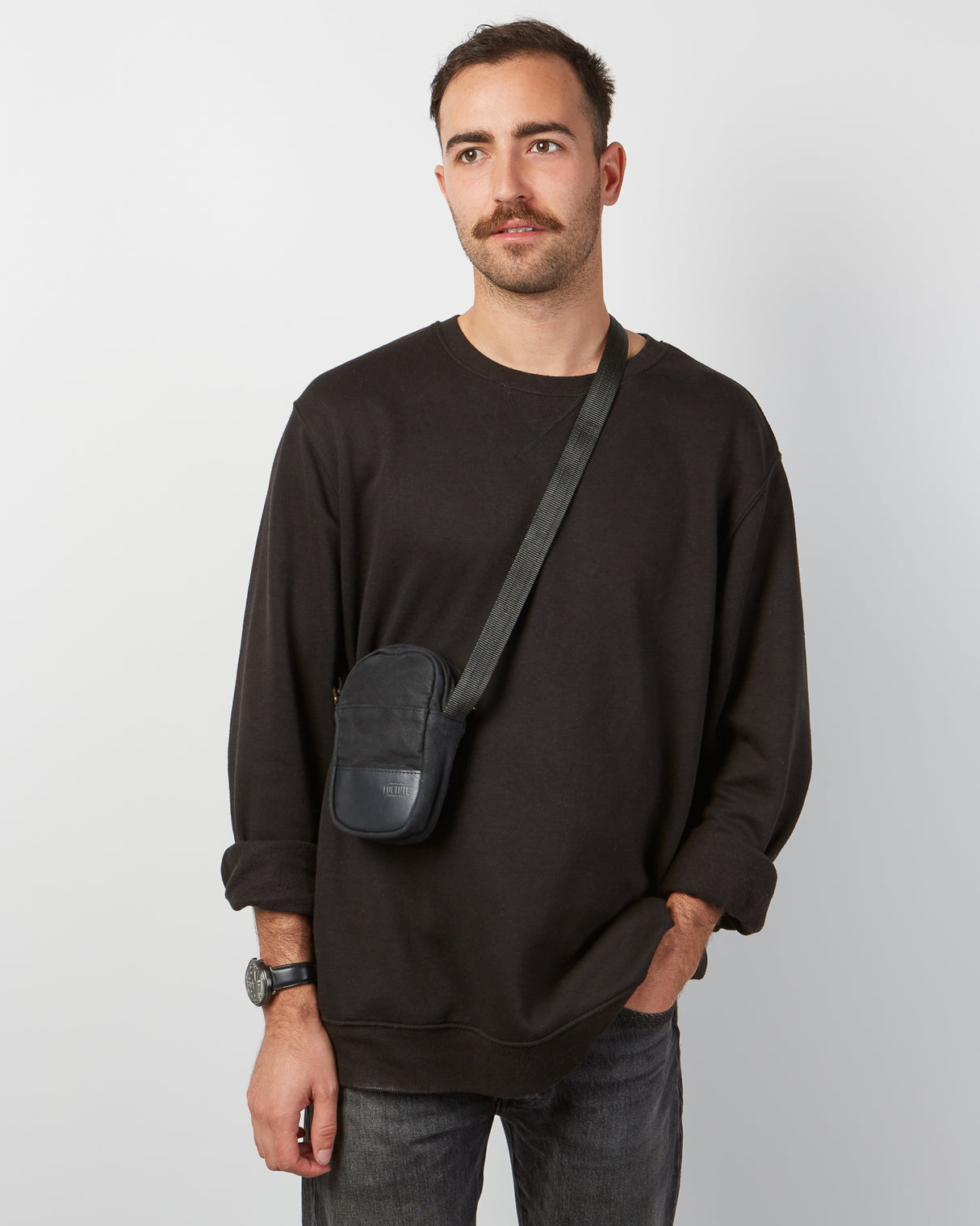 Neck Pouch - Laukku